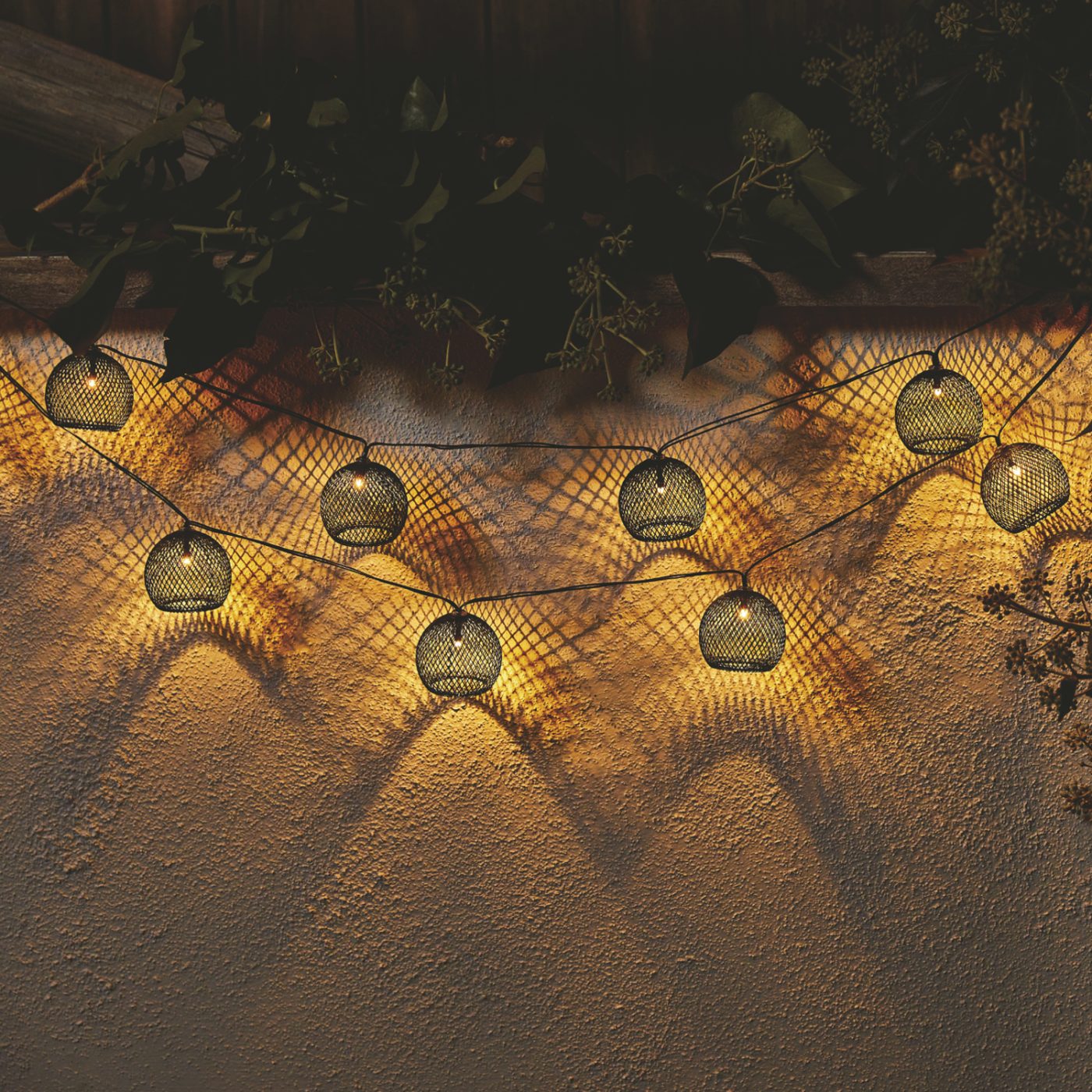 Solární zahradní girlanda 3,8 m Altros 10 LED teplá bílá