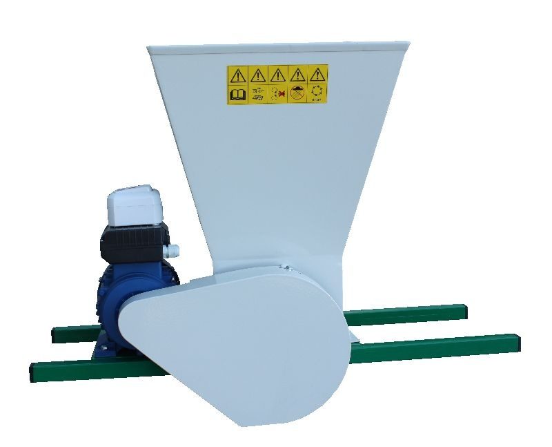 TIP Drtič na ovoce elekrický TIP DE 30L - Nerezová násypka